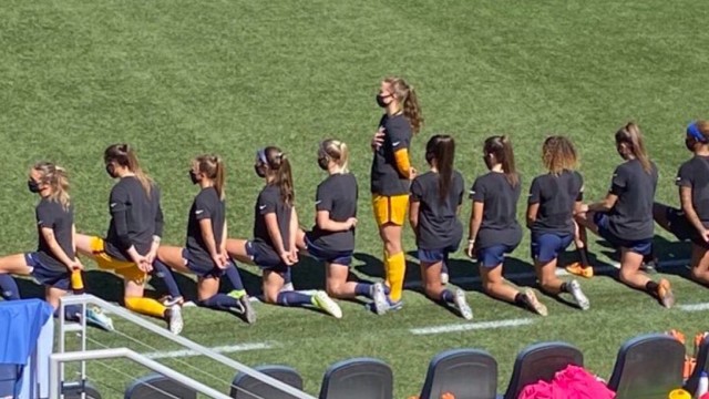 А шары у неё больше, чем у многих мужиков