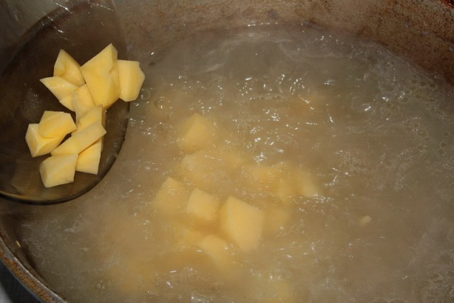 Рассольник с куриными пупками