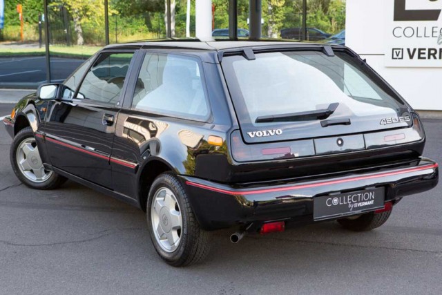 Полвека универсалу Volvo 1800 ES