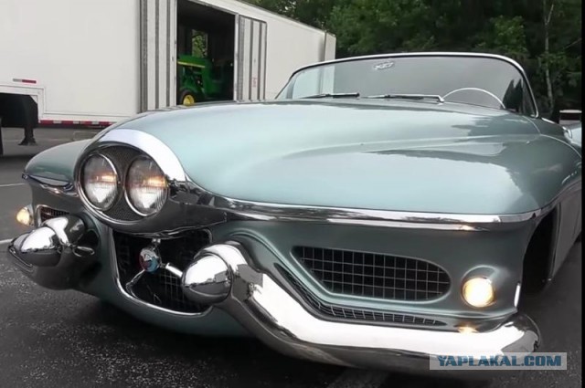 Необычная автомобильная световая оптика
