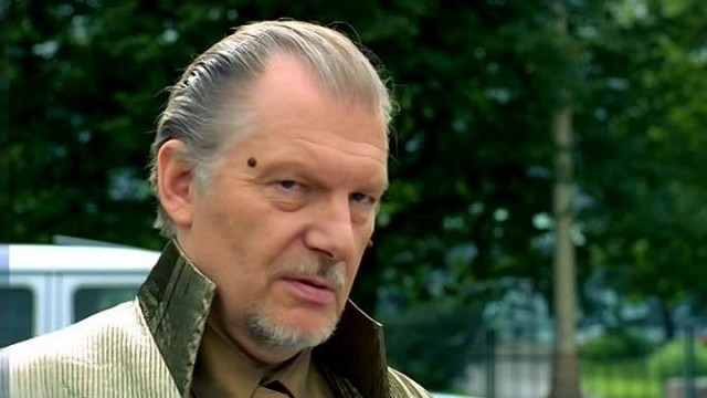 "Вставай, арматуру привезли"