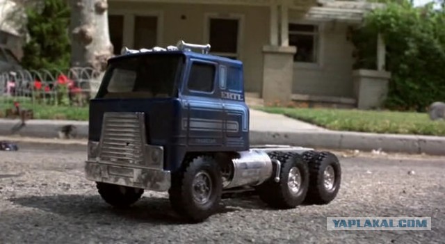 Игрушки СССР. Большие железные грузовики