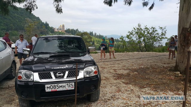 UAZ Patriot за 3 года сгнил до сквозных дырок!