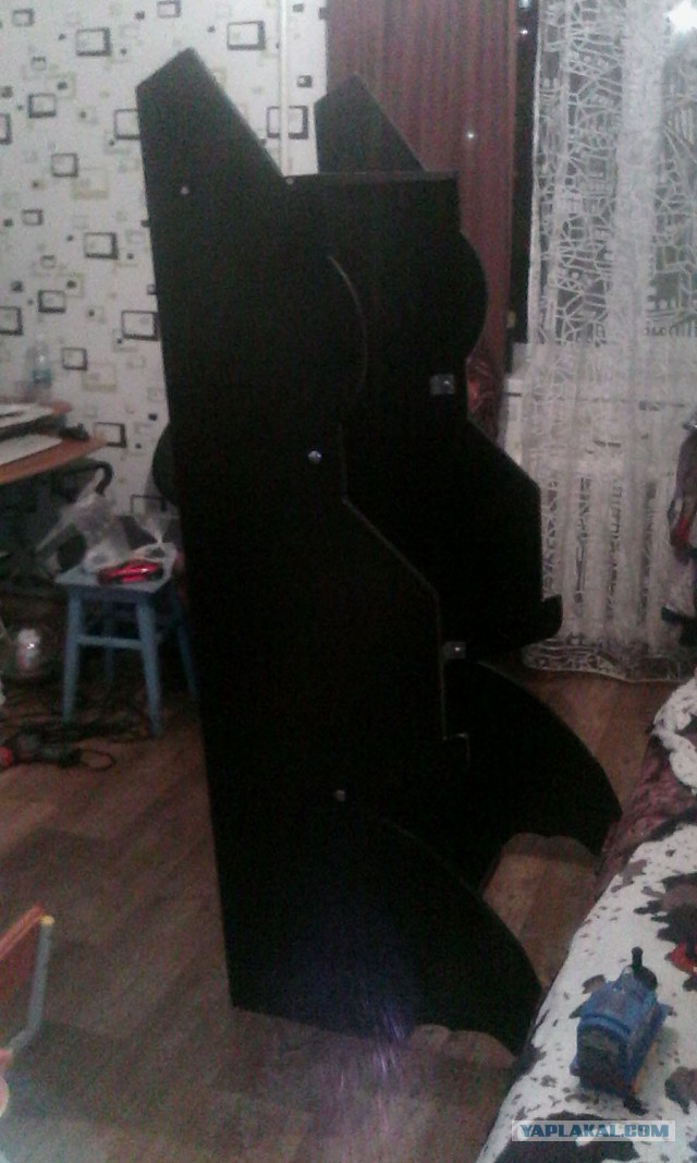 Кровать-бэтмобиль сыну