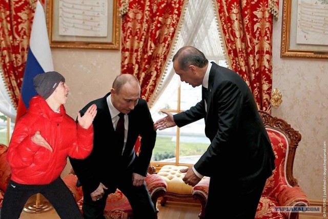 Фотожаба: Эк его раскорячило!