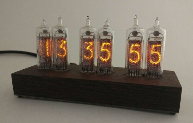 Часы Nixie clock на лампах ИН-16