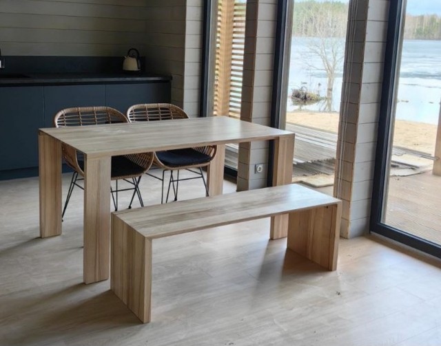 Стол а-ля за 300 тысяч