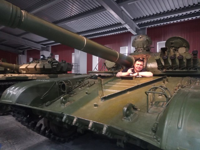 А давайте в честь праздника, выкладывать свои армейские фотки уважаемые яповцы