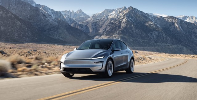 В 2025 году машины Tesla начнут самостоятельно доезжать до покупателя с завода-изготовителя