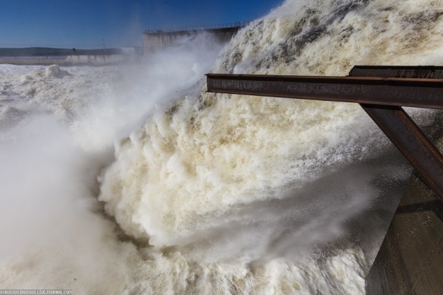 Богучанская ГЭС