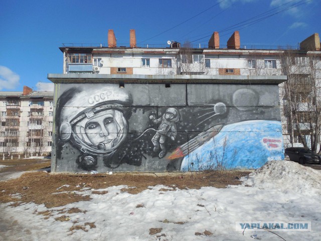 Граффити стрит-арт художников HoodGraff в Санкт-Петербурге