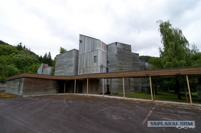 Канадский город-призрак застывший в 80-х