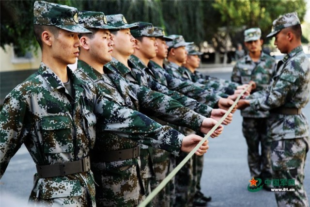Молодой человек на юге Китая отказался продолжать военную службу и что ему за это было