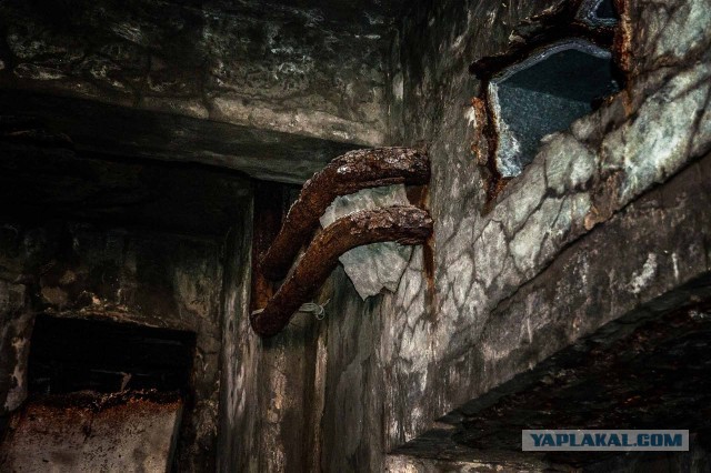 Заброшенный ресторан на горе Ахун