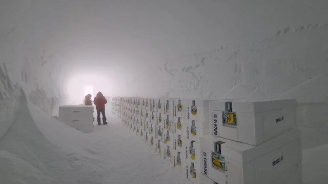 Здесь заморожено 1,2 миллиона лет: в Антарктиде нашли ледяной «архив» Земли, который поможет узнать больше о ледниковых периодах