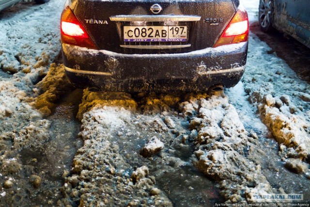 Лед на улицах Москвы