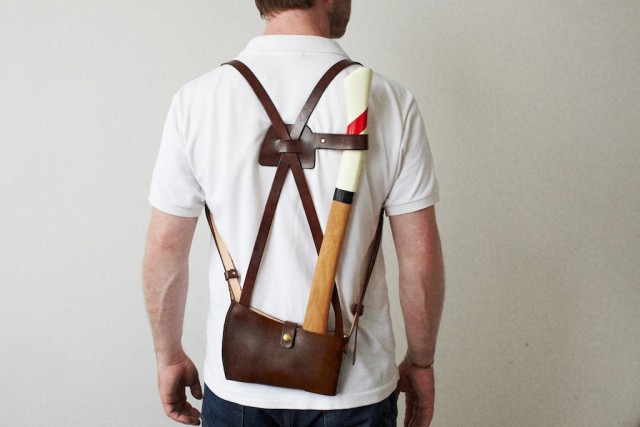 Как сделать топор таким, чтобы его можно было подарить?