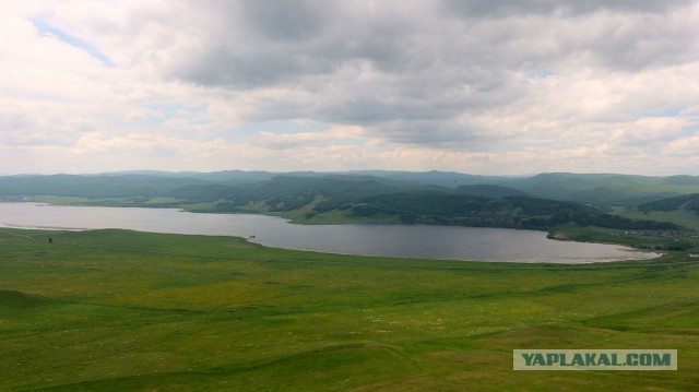 В краю голубых озёр
