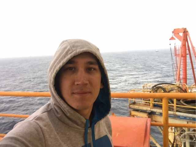 Моряк поделился секретами своей профессии и рассказал, каково это — не видеть суши много месяцев подряд