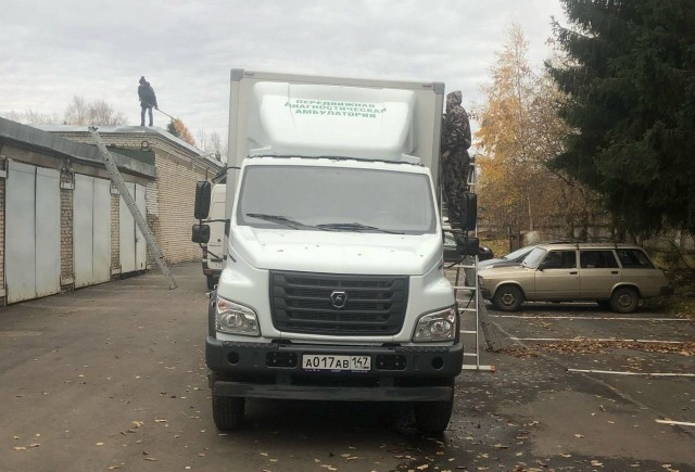 В Ленинградской области неизвестные угнали мобильный пункт вакцинации от COVID