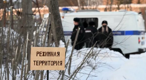 Юлию Навальную допустили в ИК-2, где рассматривают дело против ее мужа