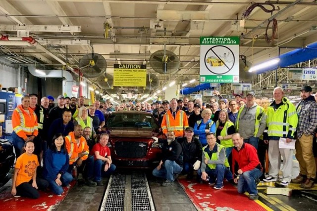 С конвейера сошёл последний Chrysler 300C