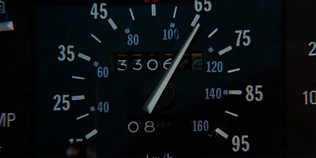 Почему создателям «Назад в будущее» пришлось менять спидометр Delorean