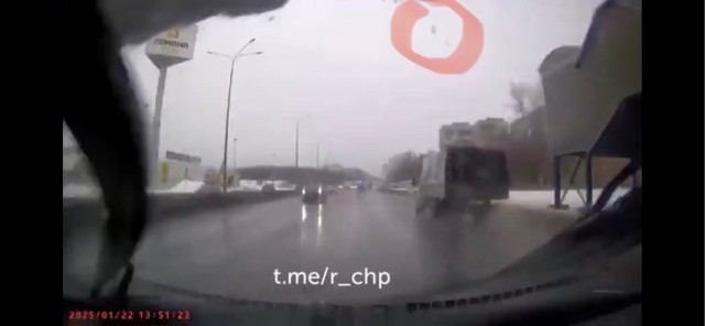 С вас лобовое стекло за проезд!