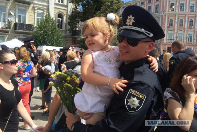 В Киеве представили новых патрульных