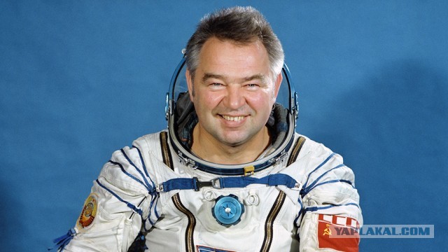 А я полагал, что самая дорогая икра "Черная"