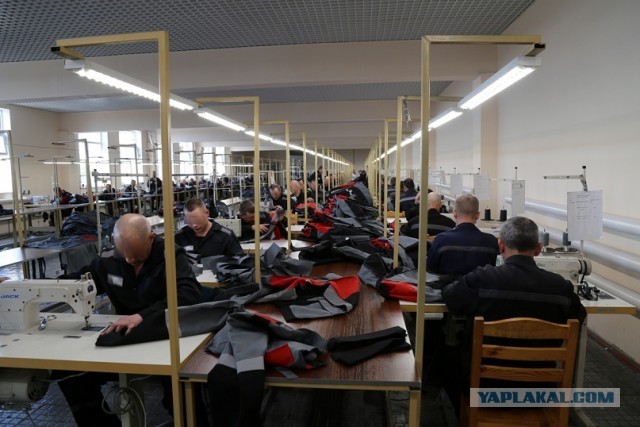 Правительство РФ установило ограничения на продажу масок и перчаток