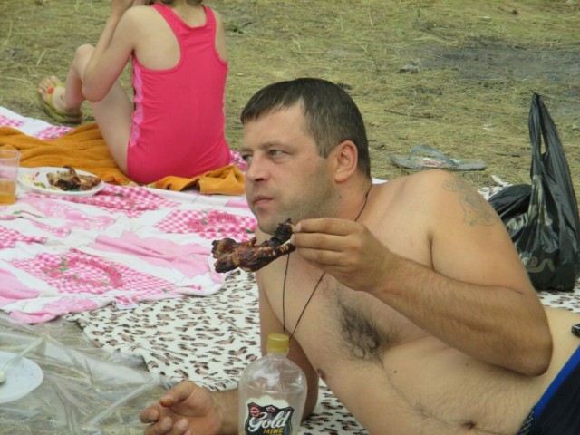 Неизвестный открыл стрельбу в МФЦ на юго-востоке Москвы.