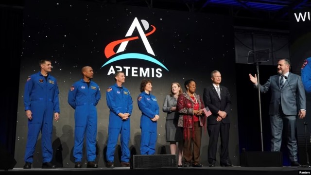 НАСА объявило имена четырех астронавтов для первой за 50 лет миссии к Луне