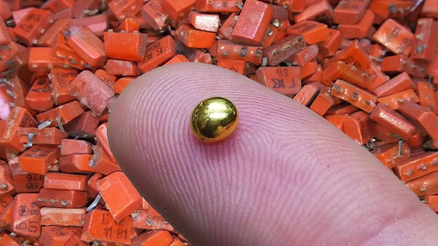 Ножки самых массовых транзисторов КТ 315 долгое время при ошибке делали из палладия..