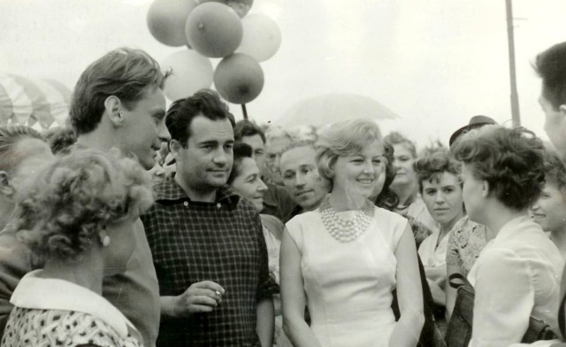 Интересные снимки известных людей 24.02.26