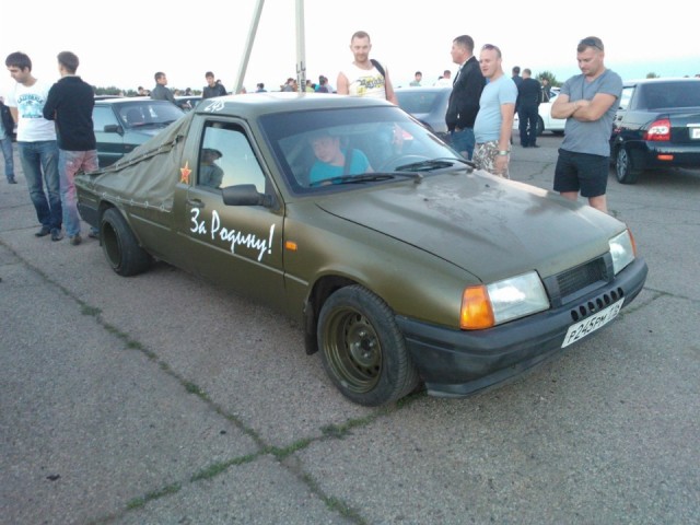 А ведь правда, зачем эти наклейки?