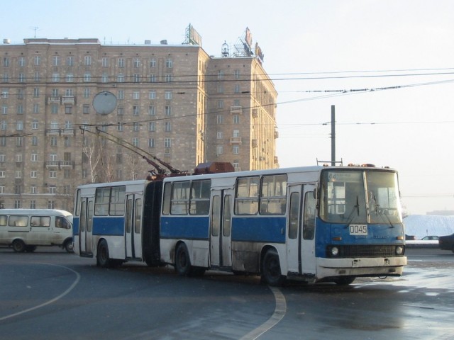 Троллейбус в разных странах