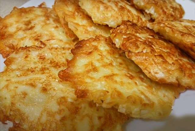 Капустные оладьи