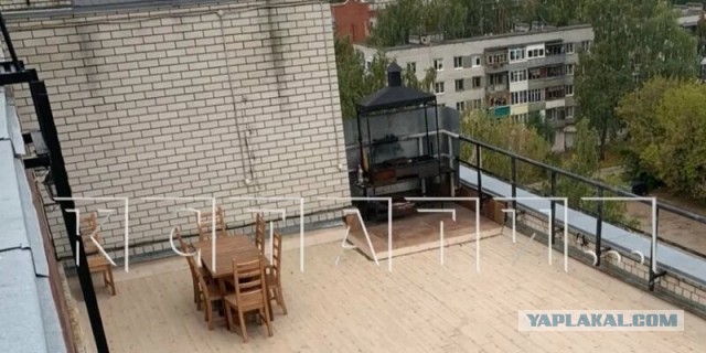 Нижегородец установил шашлычную с бассейном на крыше дома в Кстове