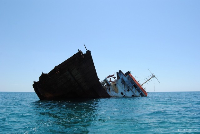 Мыс Тарханкут - самая западная точка Крыма.