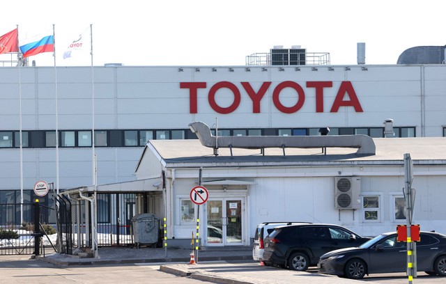 *БАЯН*Завод Toyota в Санкт-Петербурге передали Aurus