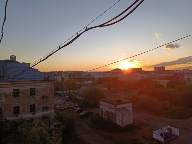 Воркута. Полярный день. Только что, через форточку.