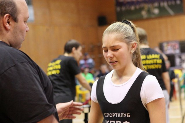 14-летняя спортсменка из России поразила Арни))
