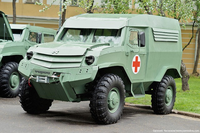 Игра на ЯПе: Угадай АВТО-8