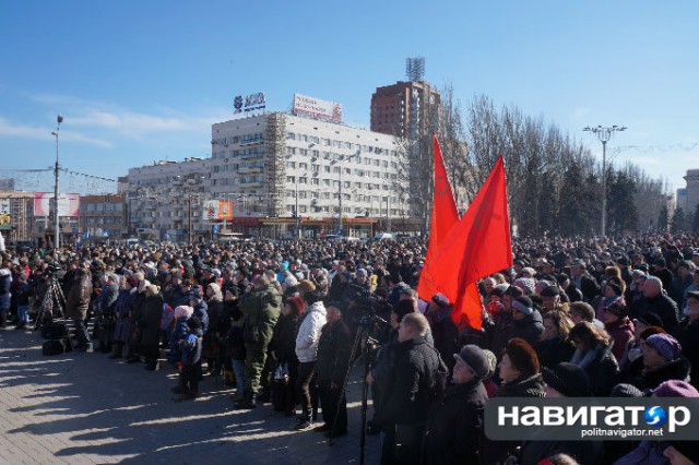 В Донецке руководство ДНР наградило ополченцев