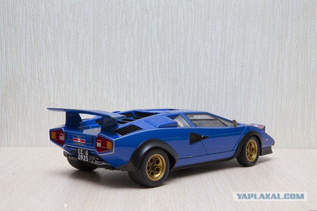Lamborghini в масштабе 1:18
