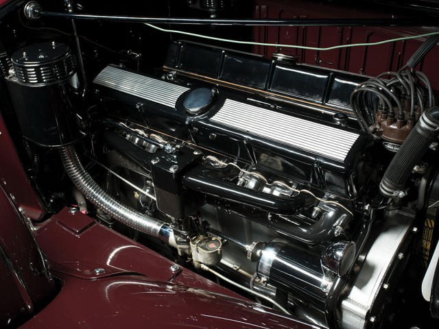 Cadillac. Картинки с аукциона.