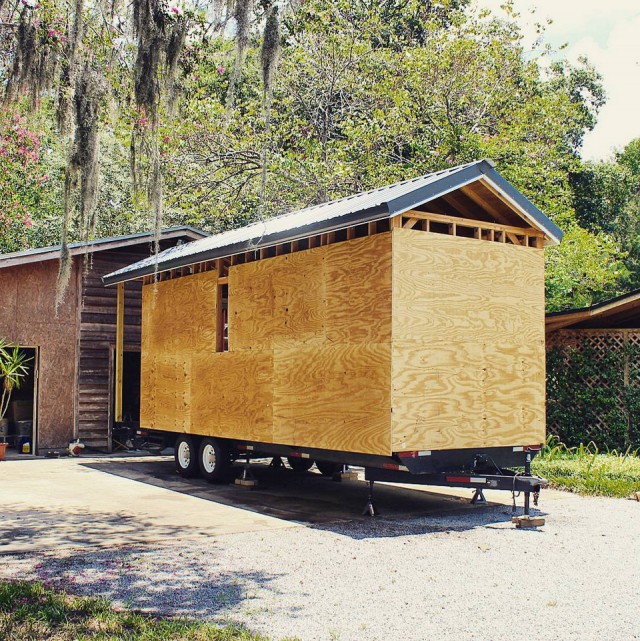 Студент не захотел жить в общежитии и построил домик за $14 000