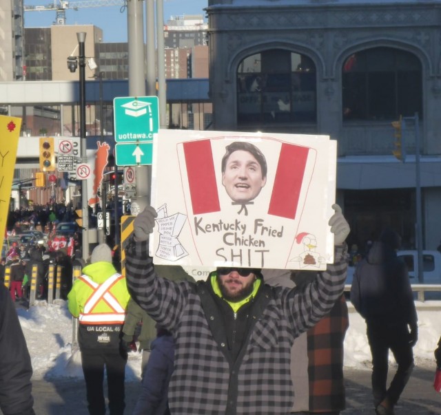 CBC News: премьер Канады сменил место резиденции из-за протестов в стране