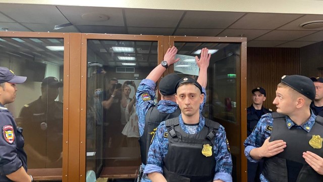 Суд приговорил муниципального депутата Алексея Горинова к семи годам колонии за распространении «фейков» о российской армии